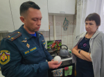 Пожарные извещатели установили в 22 домах многодетных семей в Рузе
