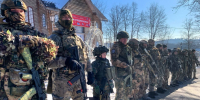В парке «Городок» ружане разбирали оружие и учились делать окопные свечи - Regions.Ru
