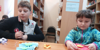 В Орешковской библиотеке мастерили подарок маме - Рузский городской округ