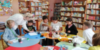 В Рузской библиотеке прошёл мастер-класс «Рисунок на камне» - РузаРИА