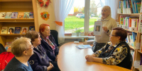 Орешковским долголетам рассказали о творчестве Есенина - РузаРИА