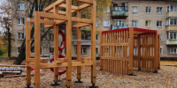 Новую детскую площадку устанавливают в центре Рузы - Regions.Ru