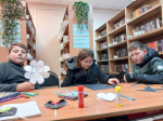 В Орешковской библиотеке прошел мастер-класс «Подарок папе»
