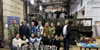 В Дорохово депутаты и волотнёры покрасили автомобиль ГАЗ-66 для участников СВО - Рузский городской округ